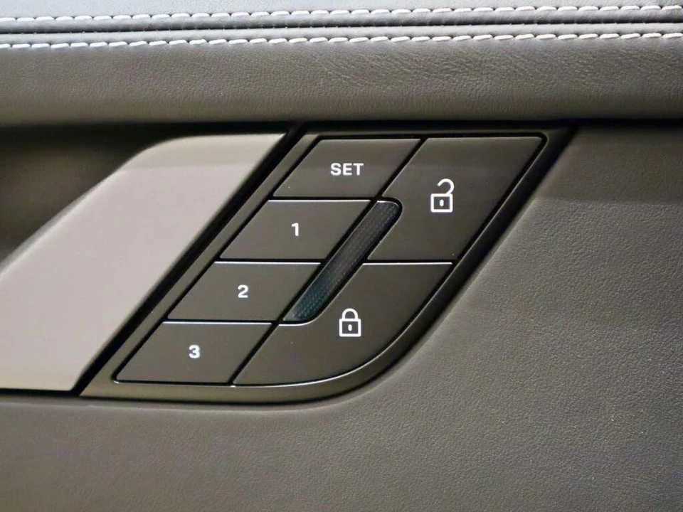 2025 Porsche 992 Carrera - Image 23 of 31