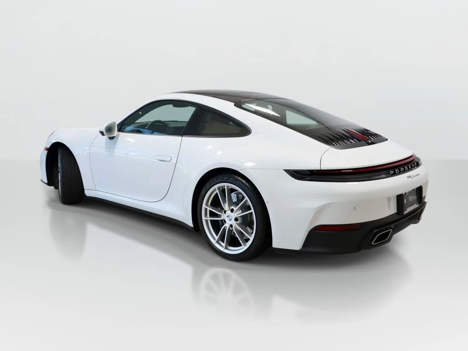 2025 Porsche 992 Carrera - Image 3 of 31