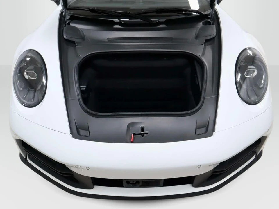 2025 Porsche 992 Carrera - Image 10 of 31