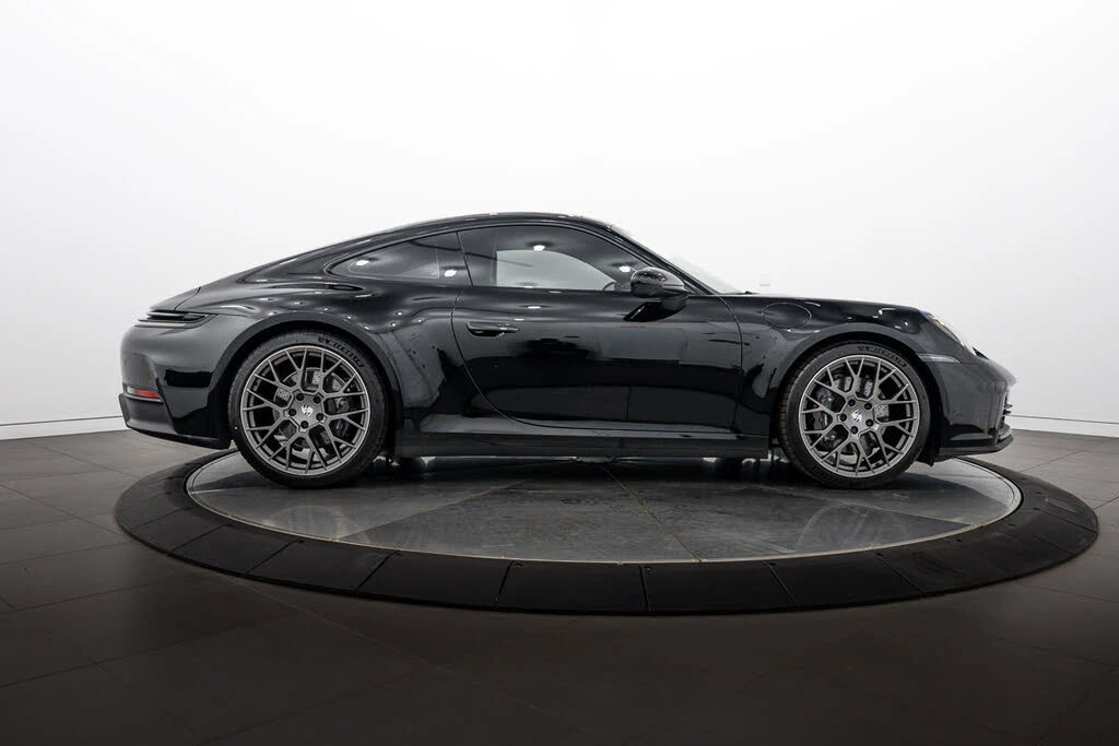 2025 Porsche 992 Carrera - Image 8 of 25