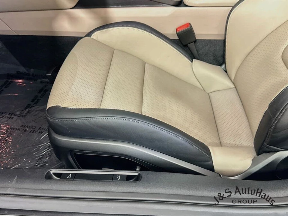 2025 Porsche 992 Carrera - Image 26 of 31