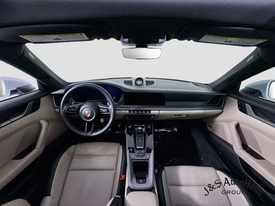 2025 Porsche 992 Carrera - Image 29 of 31