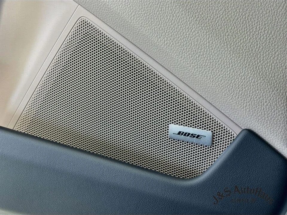 2025 Porsche 992 Carrera - Image 25 of 31