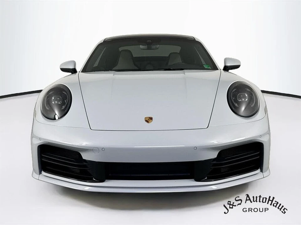 2025 Porsche 992 Carrera - Image 2 of 31