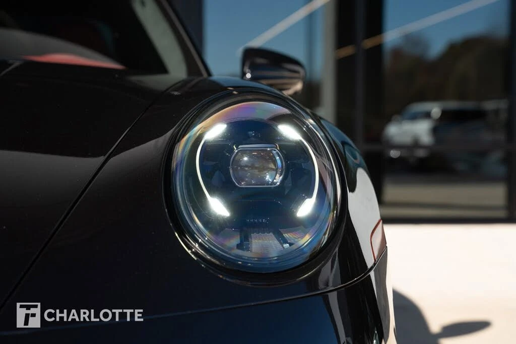 2025 Porsche 992 Carrera - Image 6 of 31