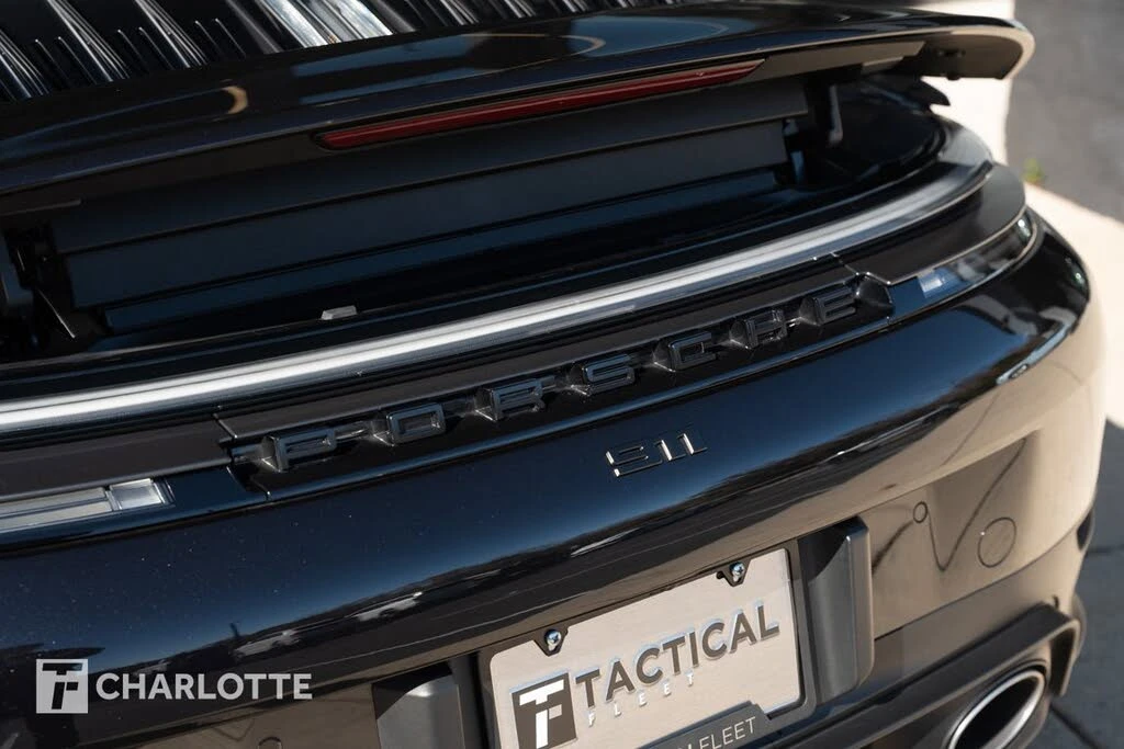 2025 Porsche 992 Carrera - Image 14 of 31