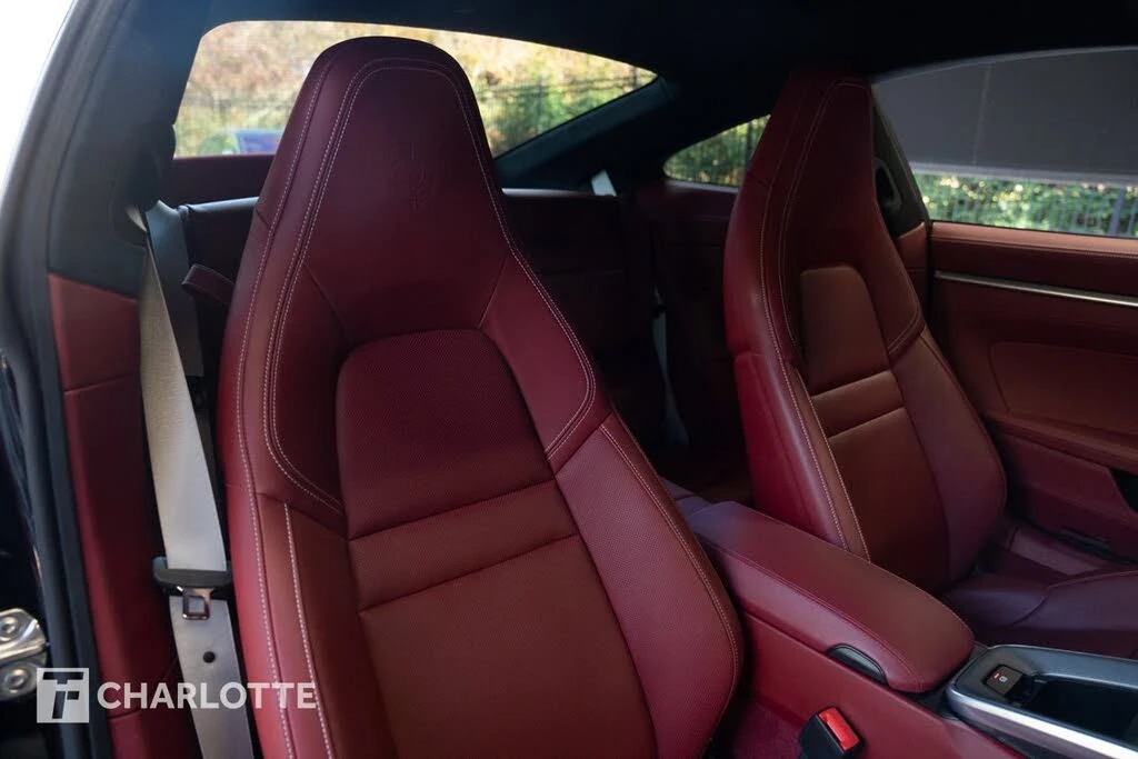 2025 Porsche 992 Carrera - Image 29 of 31