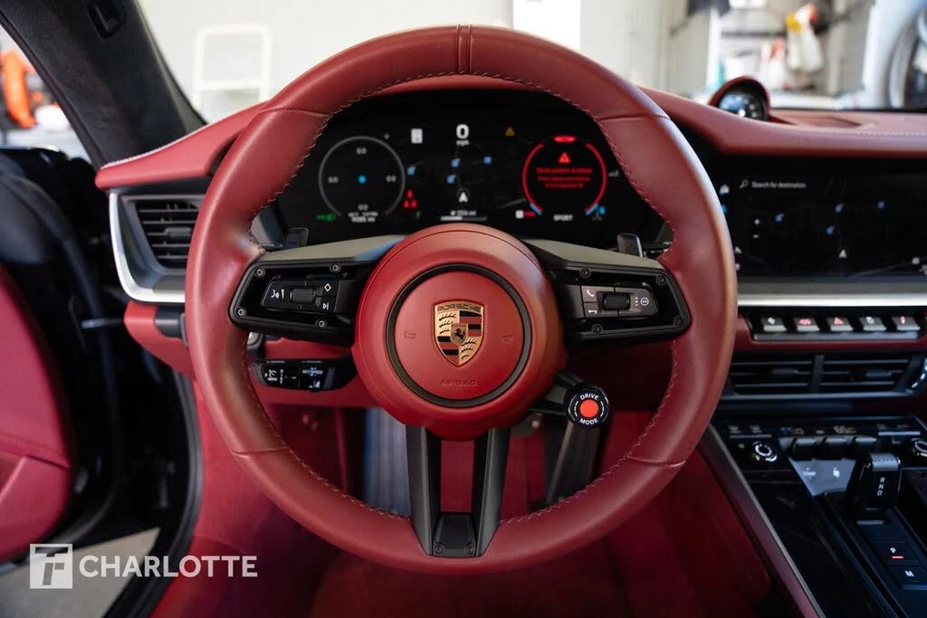 2025 Porsche 992 Carrera - Image 19 of 31
