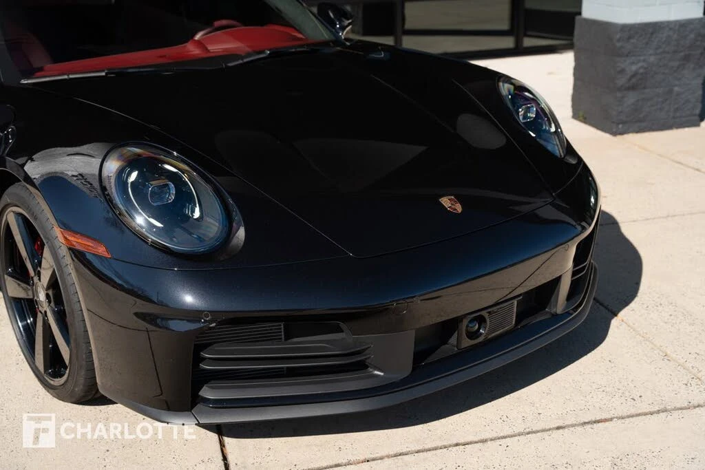 2025 Porsche 992 Carrera - Image 2 of 31