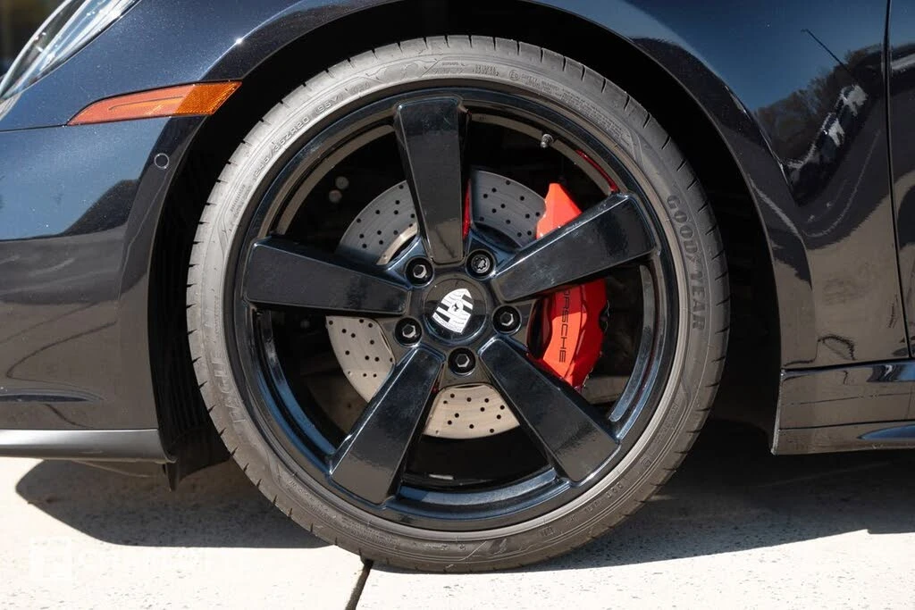 2025 Porsche 992 Carrera - Image 11 of 31