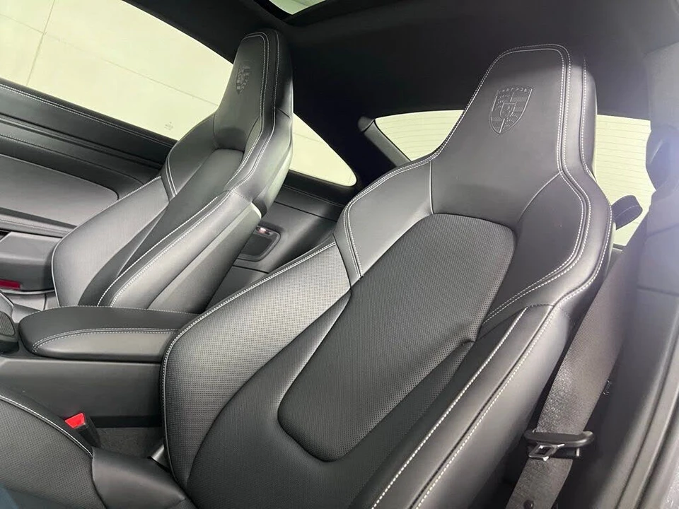 2025 Porsche 992 Carrera - Image 5 of 6