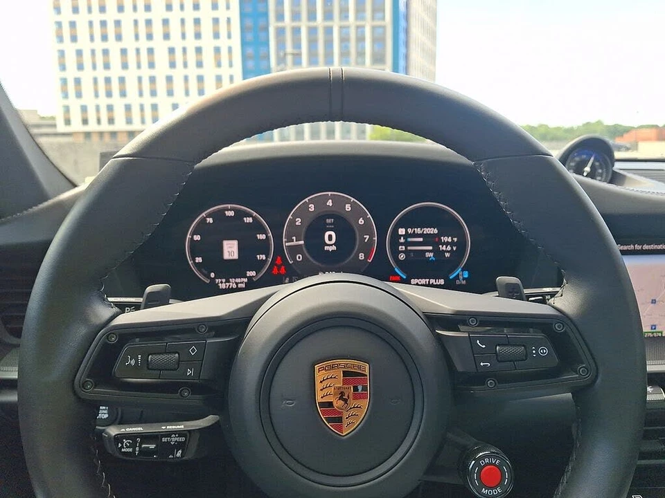 2025 Porsche 992 Carrera - Image 20 of 30
