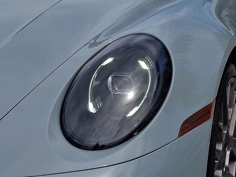 2025 Porsche 992 Carrera - Image 12 of 30