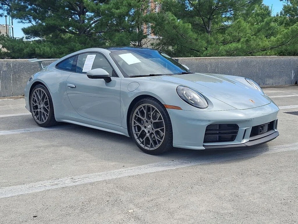 2025 Porsche 992 Carrera - Image 7 of 30