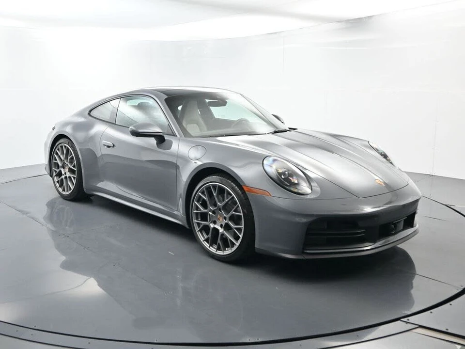 2025 Porsche 992 Carrera - Image 17 of 31