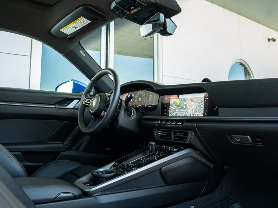 2025 Porsche 992 Carrera - Image 21 of 31