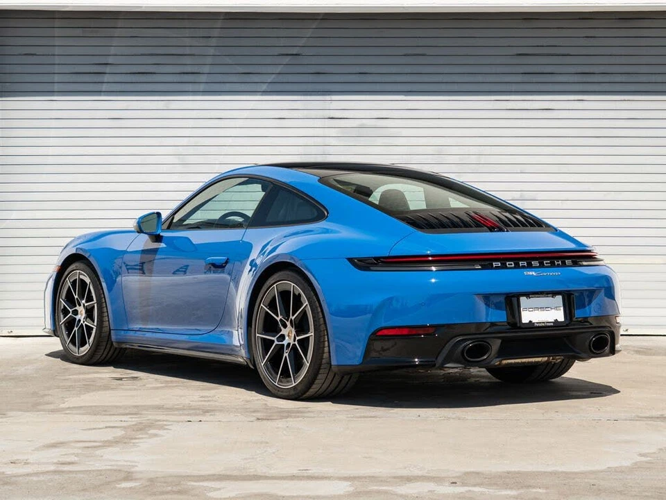 2025 Porsche 992 Carrera - Image 3 of 31