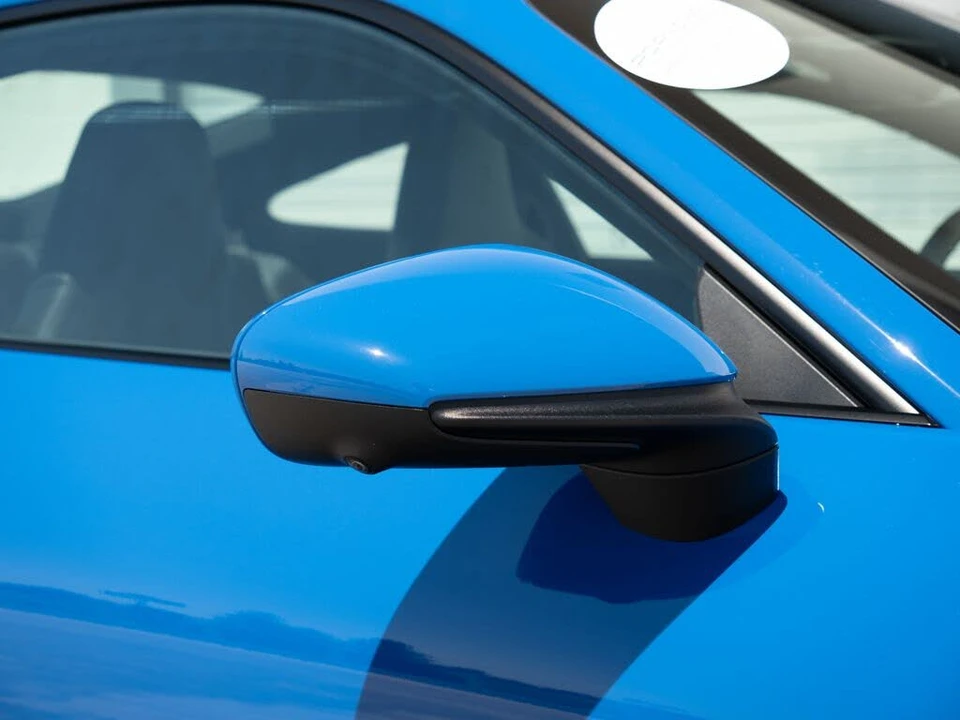 2025 Porsche 992 Carrera - Image 26 of 31