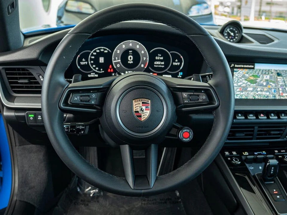2025 Porsche 992 Carrera - Image 19 of 31