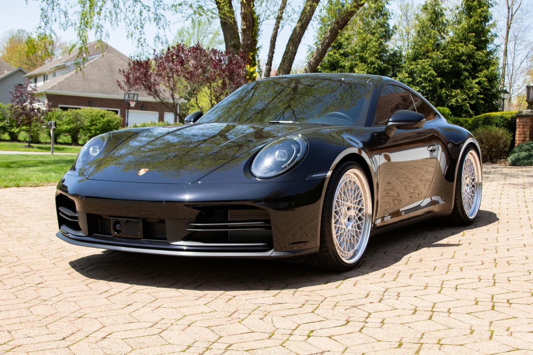 2025 Porsche 992 Carrera - Image 7 of 31