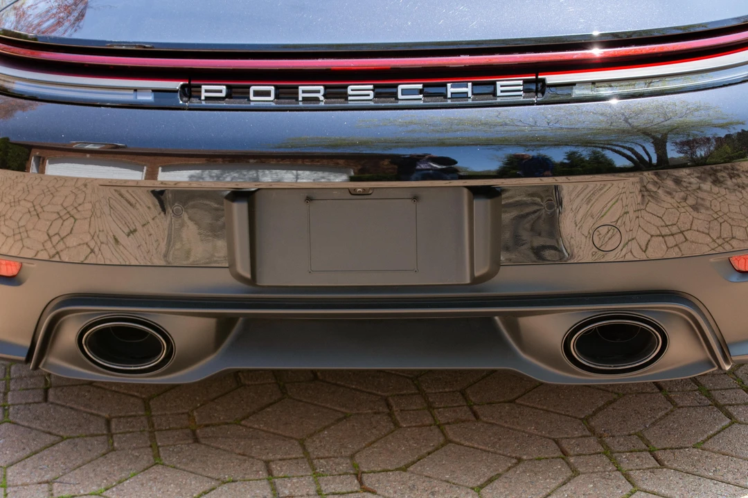 2025 Porsche 992 Carrera - Image 17 of 31