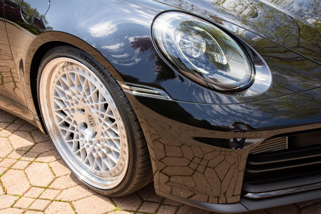 2025 Porsche 992 Carrera - Image 26 of 31
