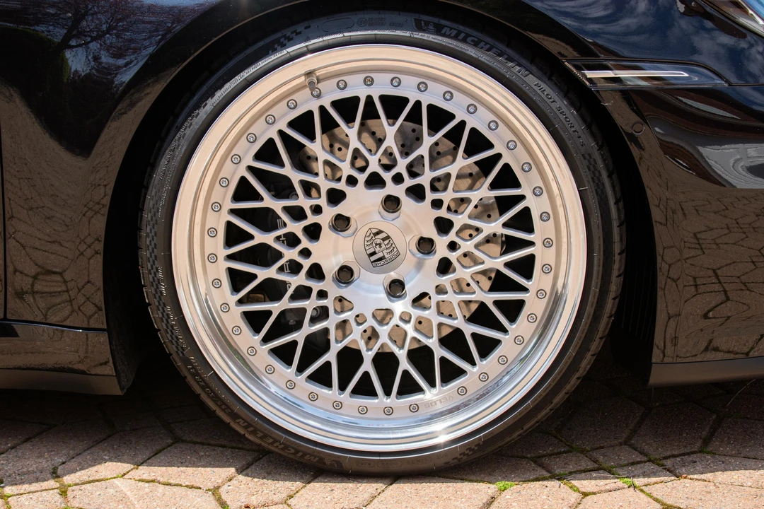 2025 Porsche 992 Carrera - Image 30 of 31