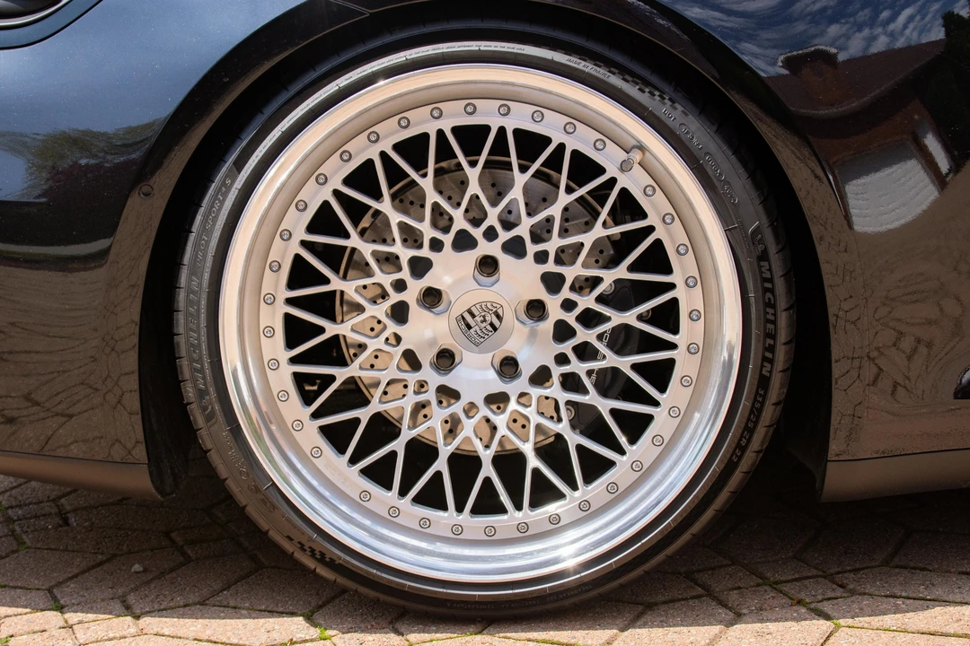 2025 Porsche 992 Carrera - Image 29 of 31