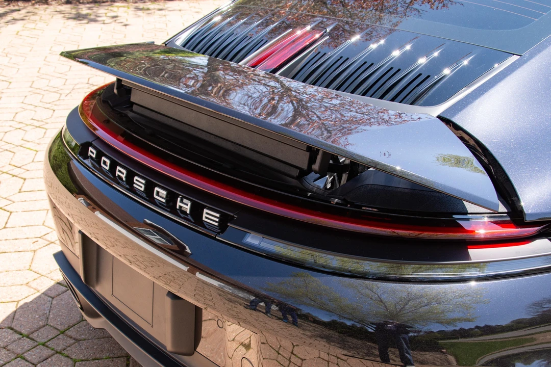 2025 Porsche 992 Carrera - Image 23 of 31