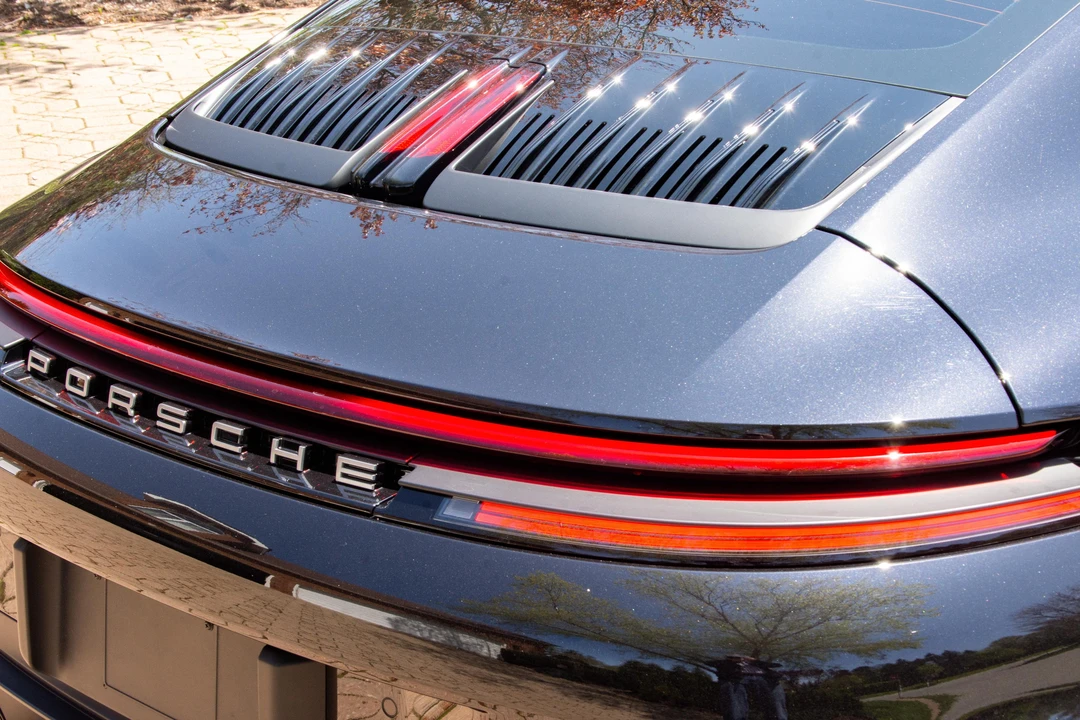 2025 Porsche 992 Carrera - Image 22 of 31