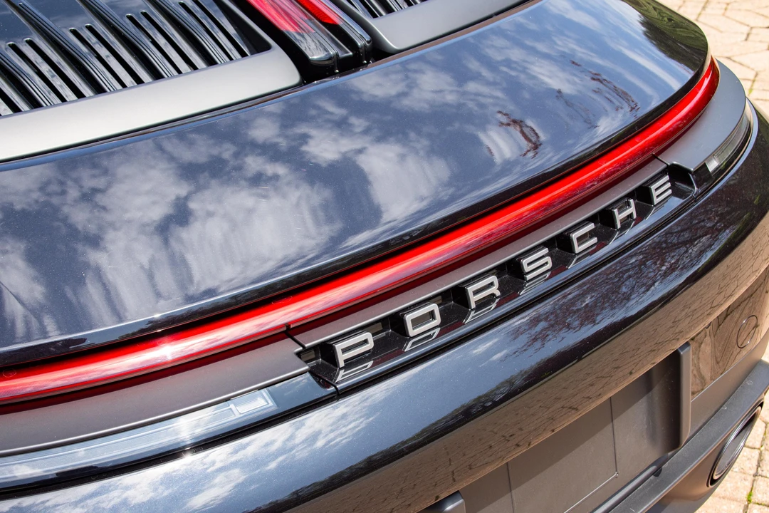 2025 Porsche 992 Carrera - Image 18 of 31