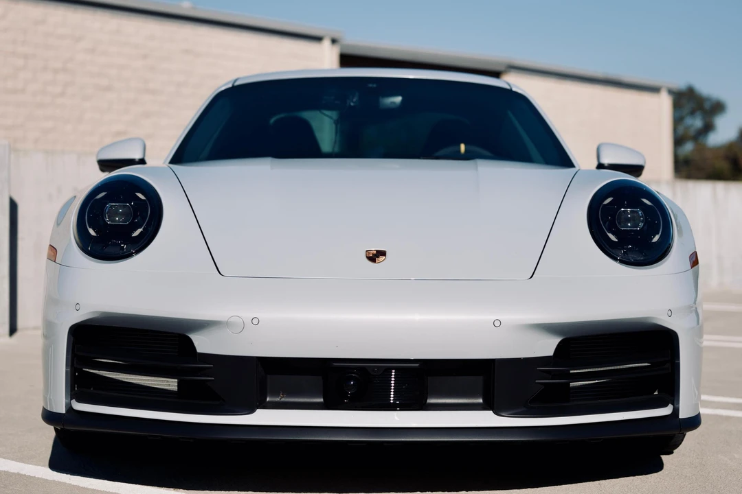 2025 Porsche 992 Carrera - Image 2 of 31