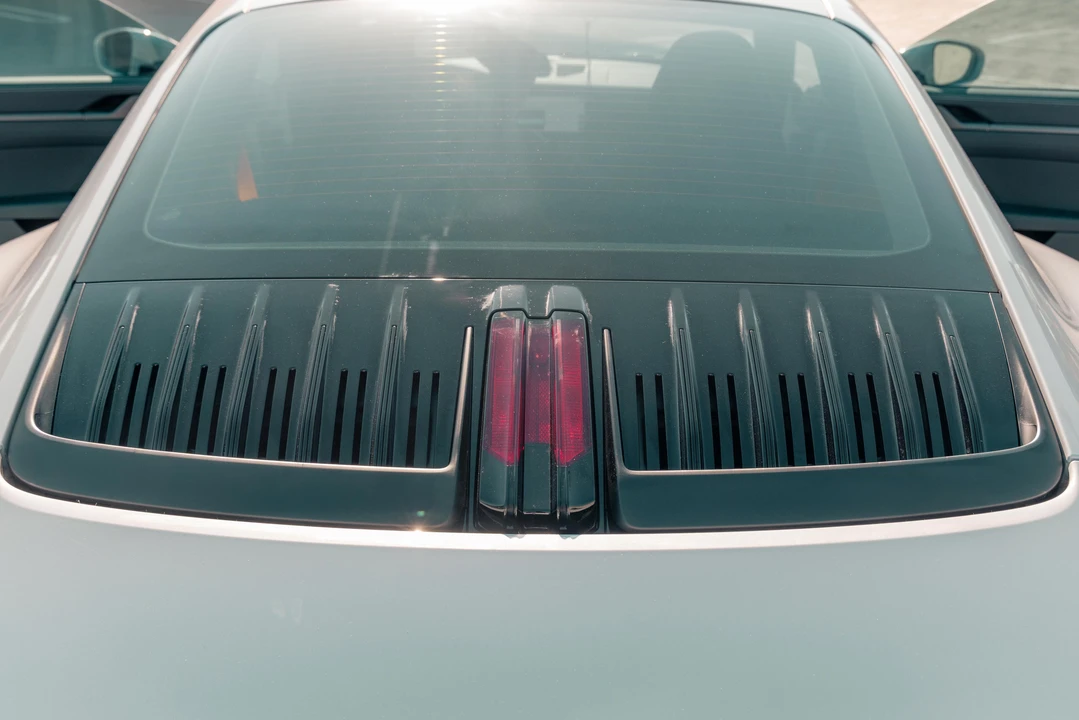 2025 Porsche 992 Carrera - Image 26 of 31