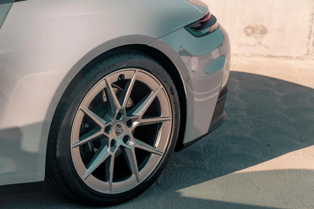 2025 Porsche 992 Carrera - Image 31 of 31