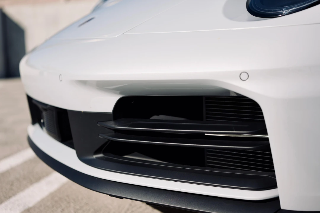 2025 Porsche 992 Carrera - Image 13 of 31