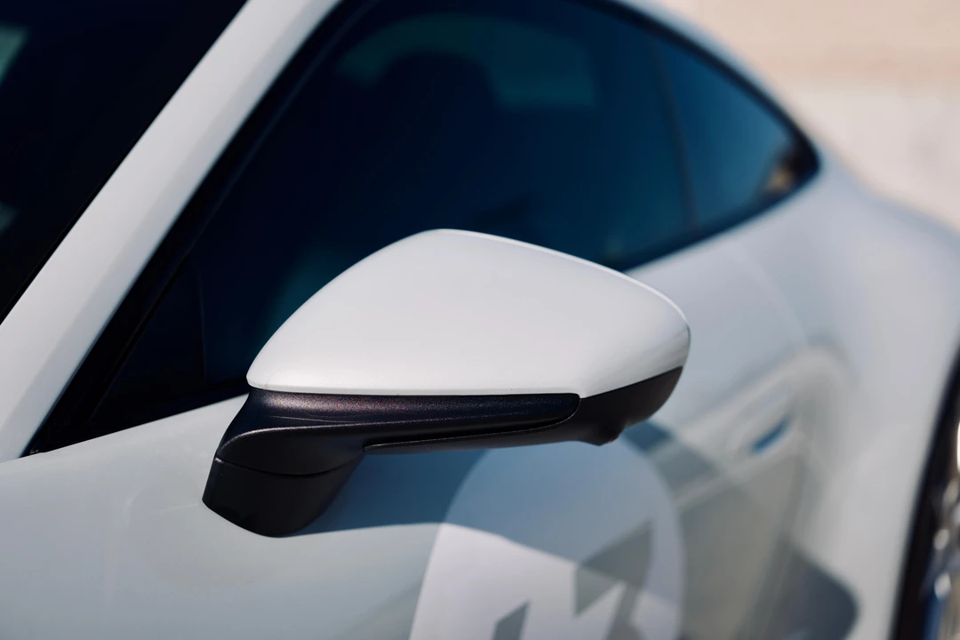2025 Porsche 992 Carrera - Image 19 of 31