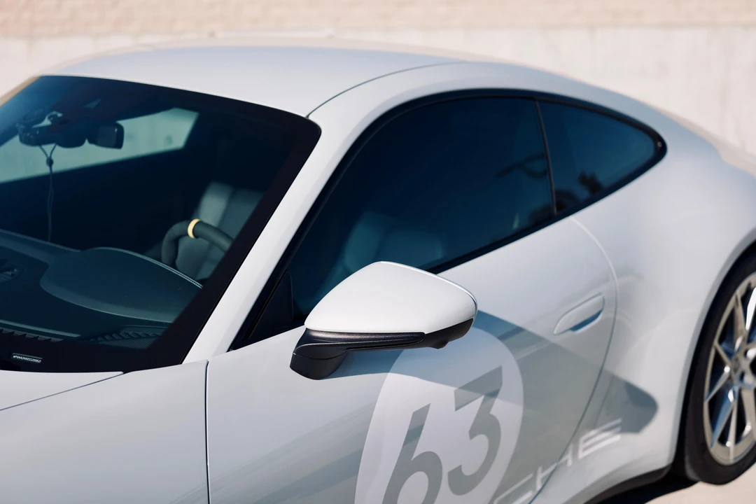 2025 Porsche 992 Carrera - Image 18 of 31