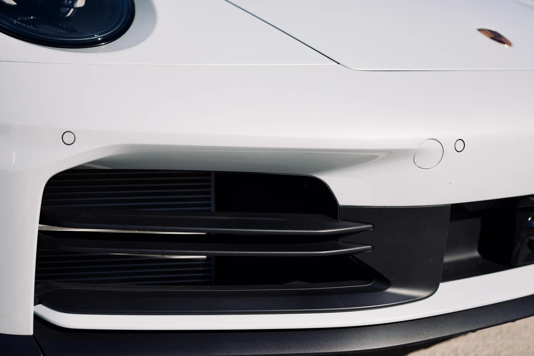 2025 Porsche 992 Carrera - Image 11 of 31
