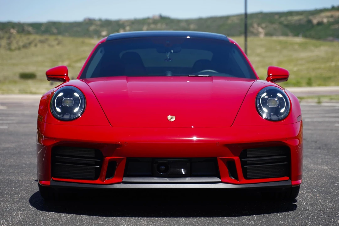 2025 Porsche 992 Carrera - Image 2 of 31