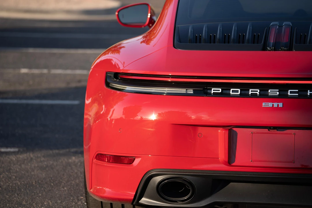2025 Porsche 992 Carrera - Image 28 of 31