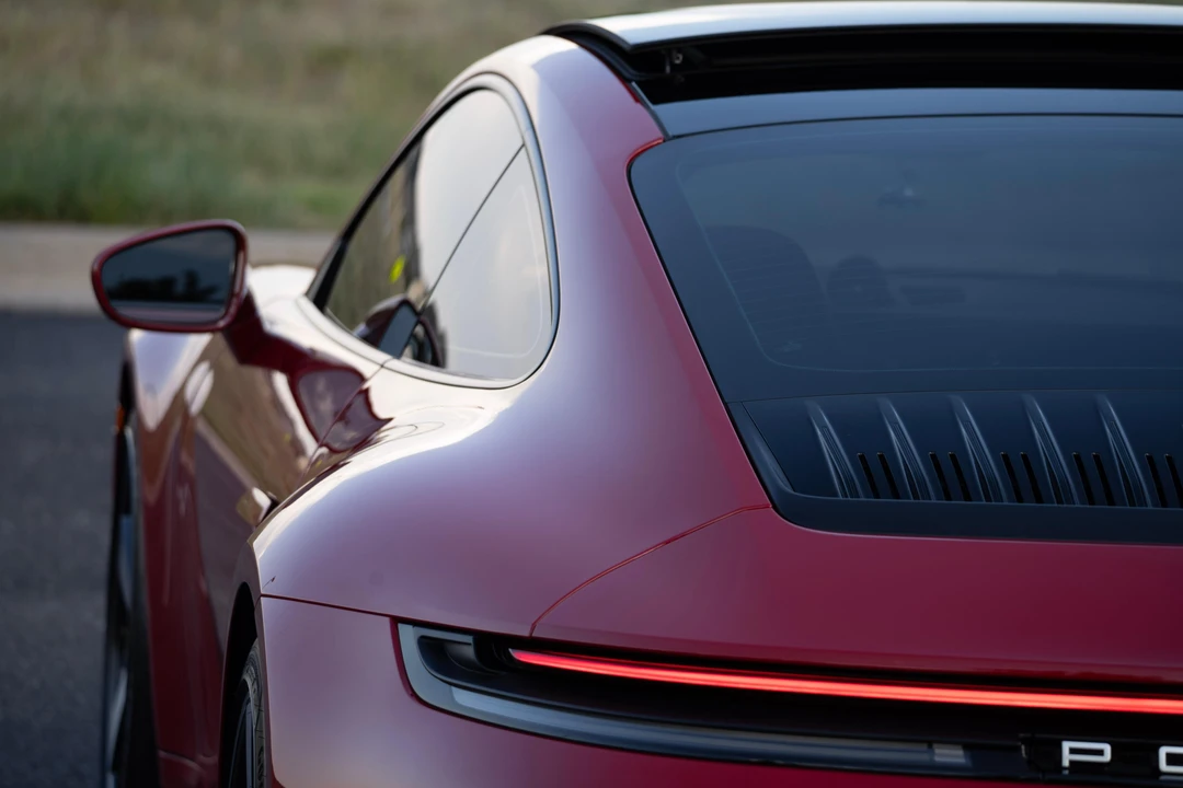 2025 Porsche 992 Carrera - Image 26 of 31