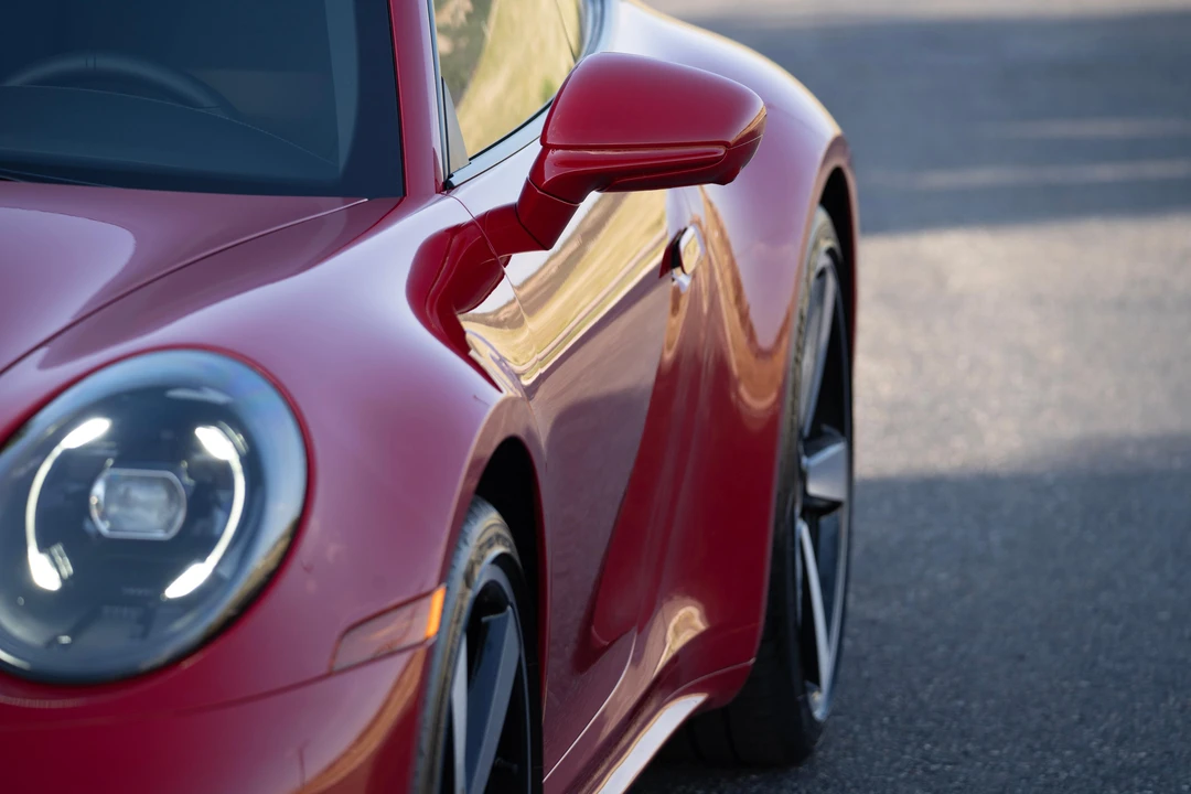 2025 Porsche 992 Carrera - Image 19 of 31