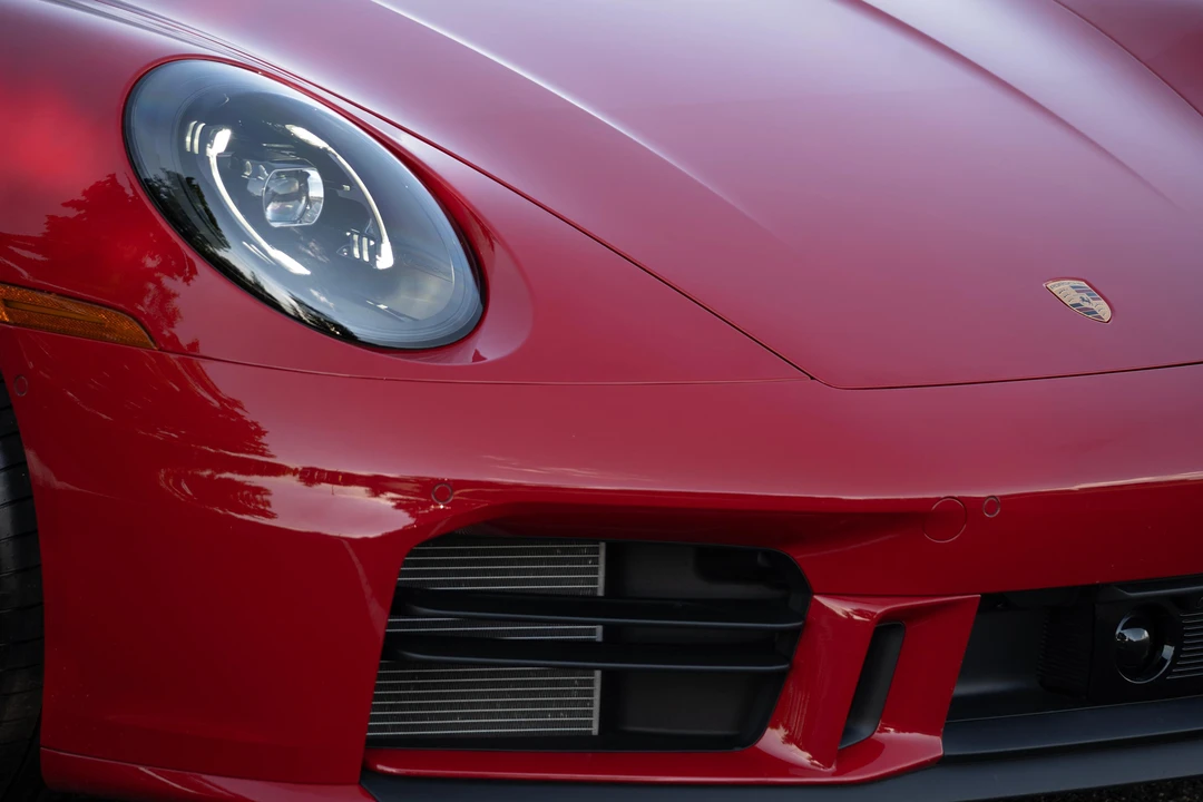 2025 Porsche 992 Carrera - Image 13 of 31