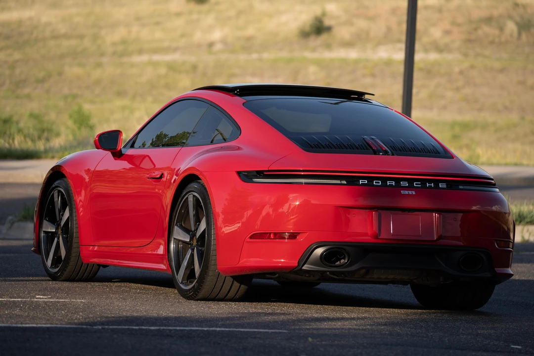 2025 Porsche 992 Carrera - Image 8 of 31
