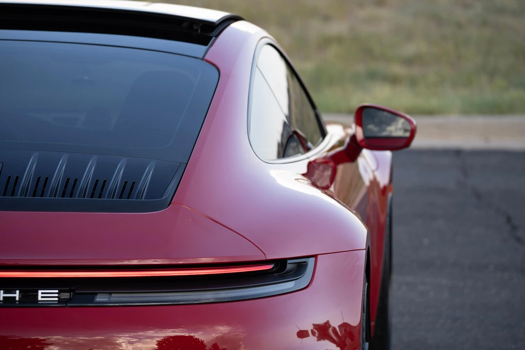 2025 Porsche 992 Carrera - Image 27 of 31
