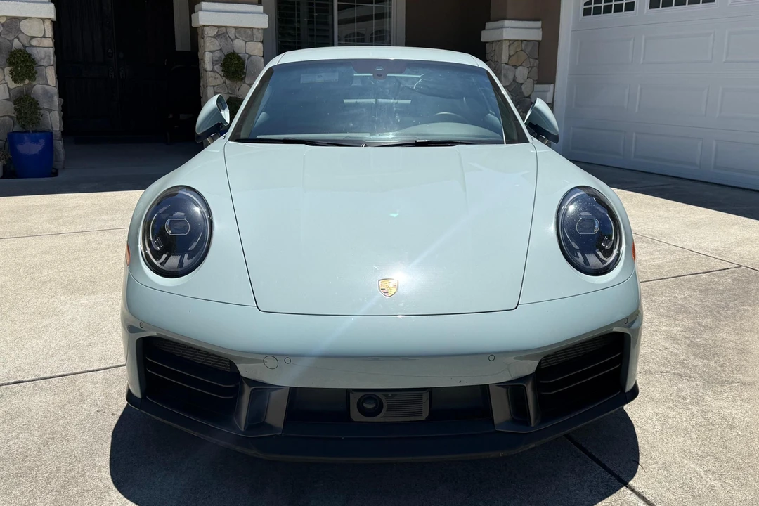 2025 Porsche 992 Carrera - Image 2 of 31