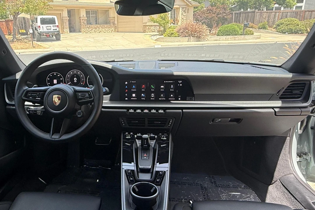2025 Porsche 992 Carrera - Image 30 of 31