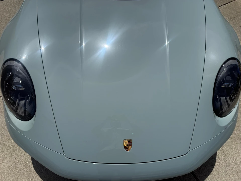 2025 Porsche 992 Carrera - Image 17 of 31
