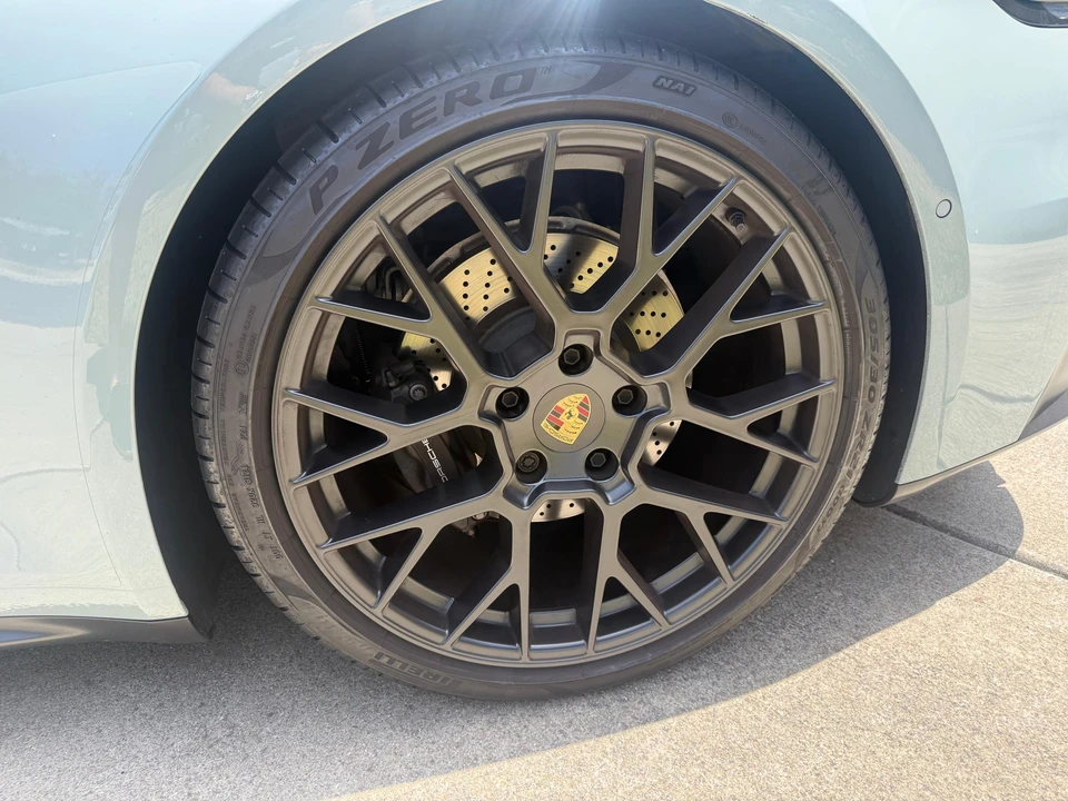 2025 Porsche 992 Carrera - Image 27 of 31