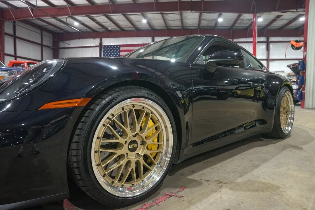 2025 Porsche 992 Carrera GTS - Image 25 of 31